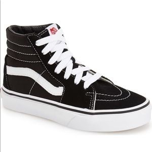 Vans - Black & White Sk8 Hi